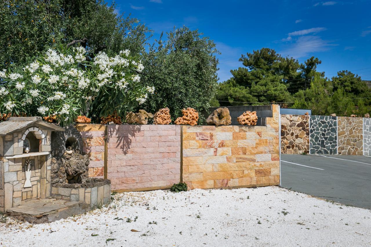 Villa Dimitris Potos Esterno foto