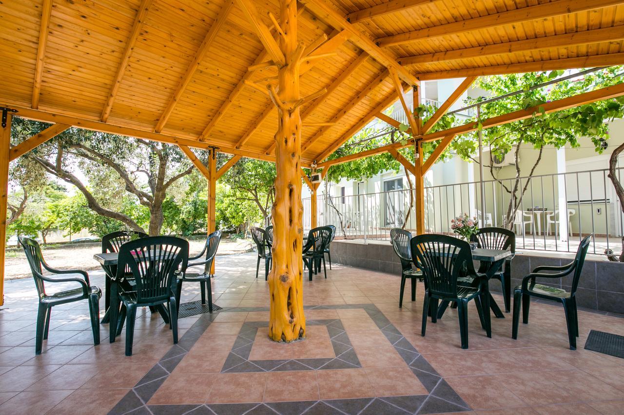 Villa Dimitris Potos Esterno foto