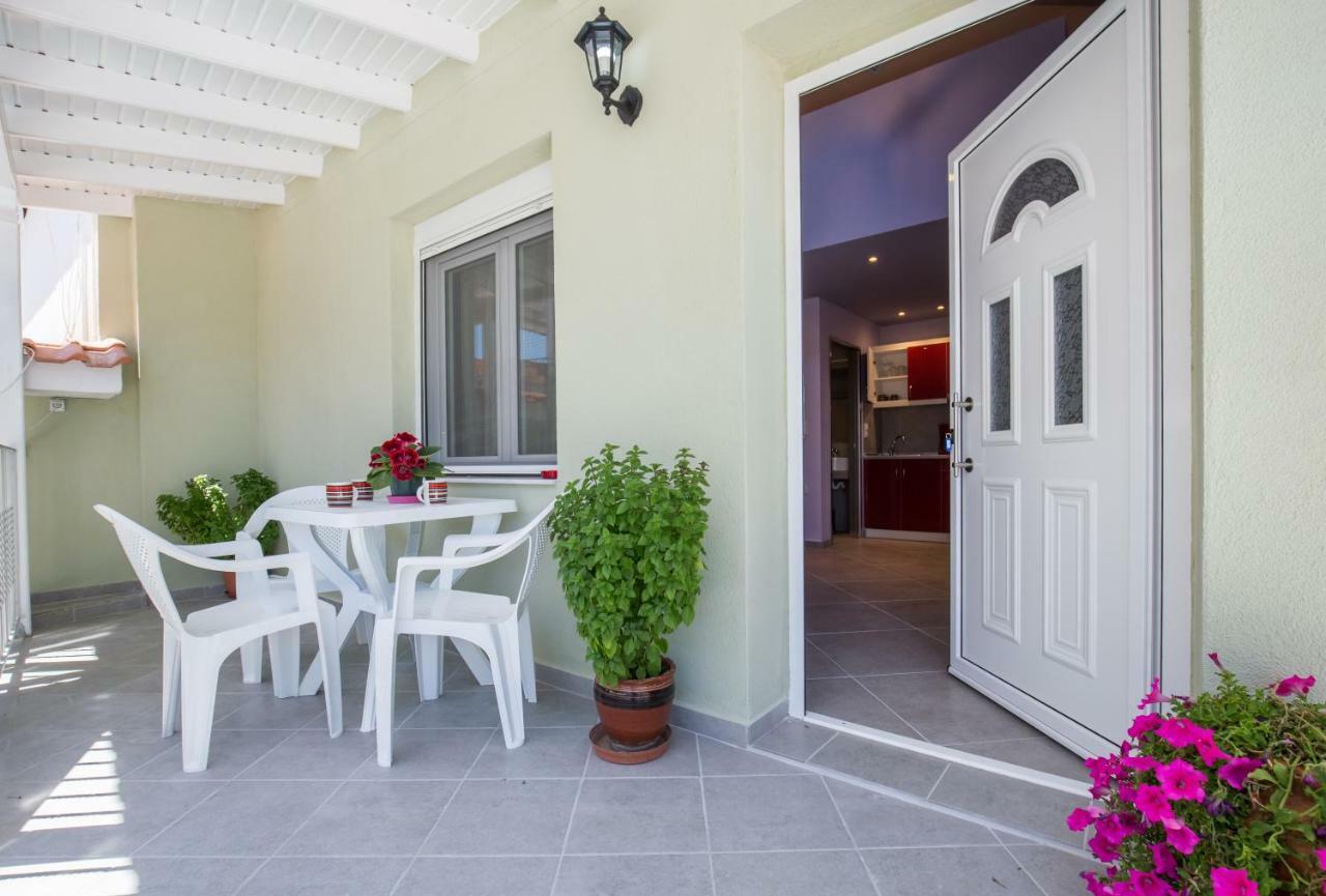 Villa Dimitris Potos Esterno foto